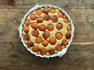 Abrikozen taart met hazelnootmeel